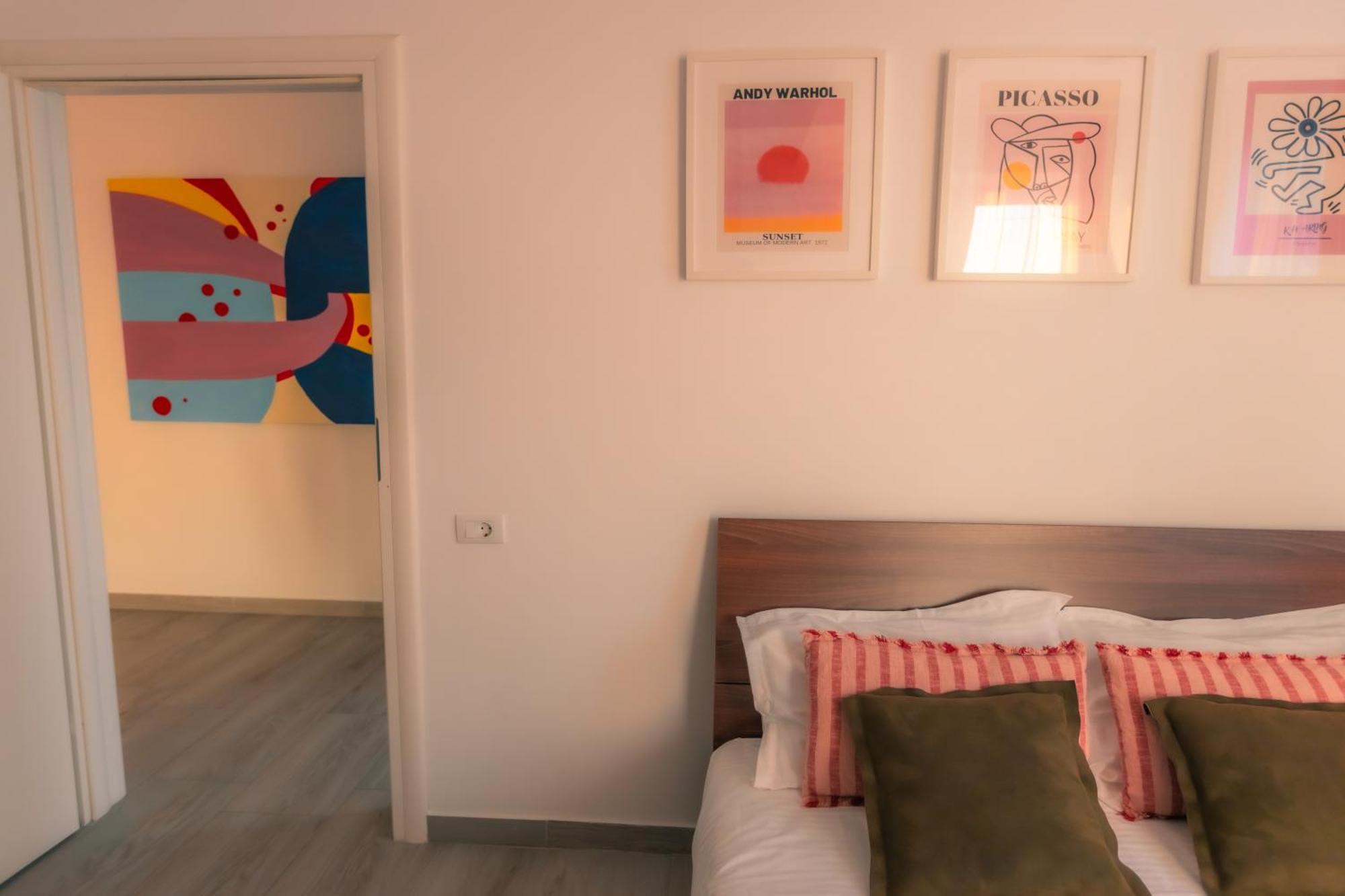 Sunset Apartment - Central Apt With Rooftop Garden Bucharest Exterior photo